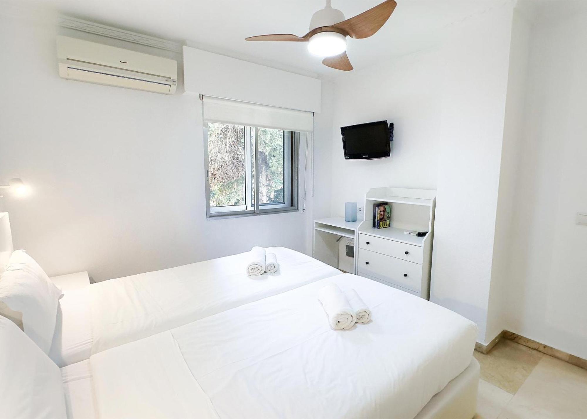 1 Bedroom Apartment Second Line Beach- Parque Marbella Building Екстер'єр фото